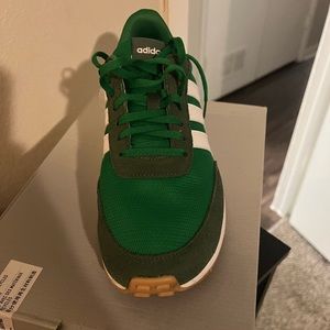Men’s ADIDAS size 9